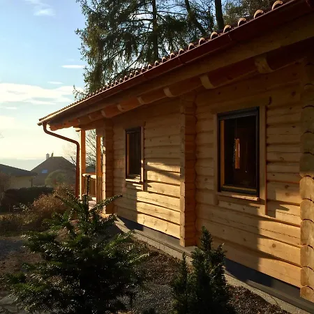 Blockhaus Chalet Mit Beheizbarem Badefass Und Infrarotsauna Auf Der Terrasse Oberschutzen Exterior photo