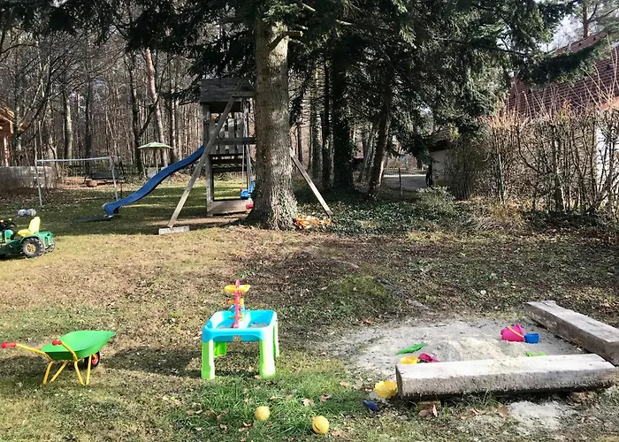 Blockhaus Chalet Mit Beheizbarem Badefass Und Infrarotsauna Auf Der Terrasse