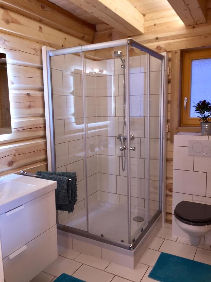 Blockhaus Mit Beheizbarem Badefass Und Infrarotsauna Auf Der Terrasse * Oberschutzen