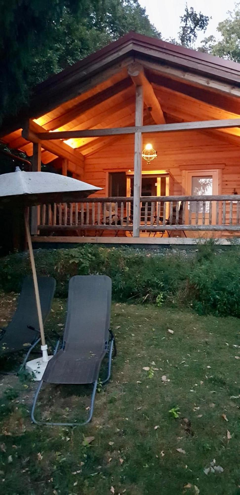 Chalet Blockhaus Mit Beheizbarem Badefass Und Infrarotsauna Auf Der Terrasse *